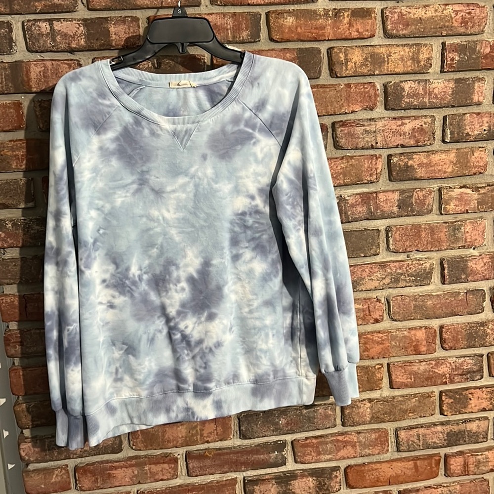 Blue tie dye sweatshirt